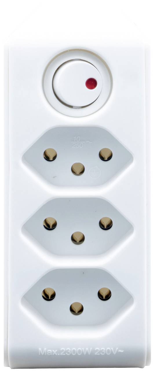 Barrette multiprises blanche à trois emplacements, avec interrupteur marche/arrêt rouge, adaptée pour une puissance maximale de 2300 W, 230 V.