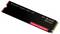 Un lecteur à état solide portant l'étiquette « WD_BLACK SN850X NVMe SSD » et « Powered by Sandisk » sur son boîtier noir.