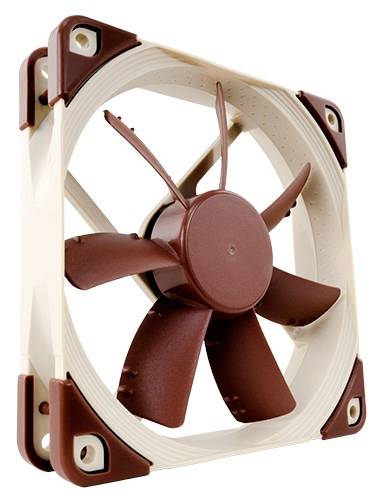 Un ventilateur d'ordinateur dans un boîtier carré aux couleurs beige et marron, avec des angles arrondis. Six pales de ventilateur sont visibles.