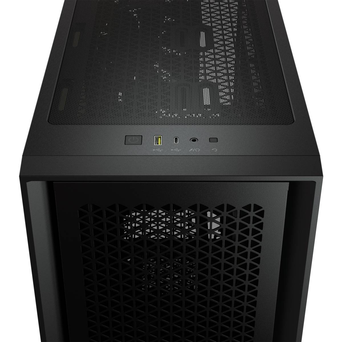 Boîtier d'ordinateur noir avec port USB et bouton d'alimentation sur la façade ; grille de ventilation en haut pour le refroidissement.