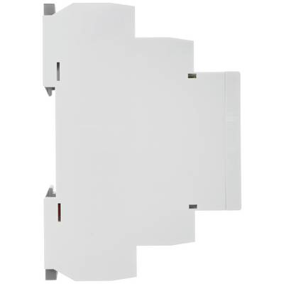 Vue de côté d'un appareil électrique blanc rectangulaire avec rail de montage. Il présente de petites fentes et une surface lisse.