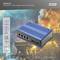 Un commutateur Ethernet Gigabit PoE industriel bleu à 4+2 ports sur un fond d'usine. Étiqueté avec des caractéristiques telles qu'une bande passante de 14 Gbps, une protection ESD, une plage de température de -40° à 80°, et une classe de protection IP 40.