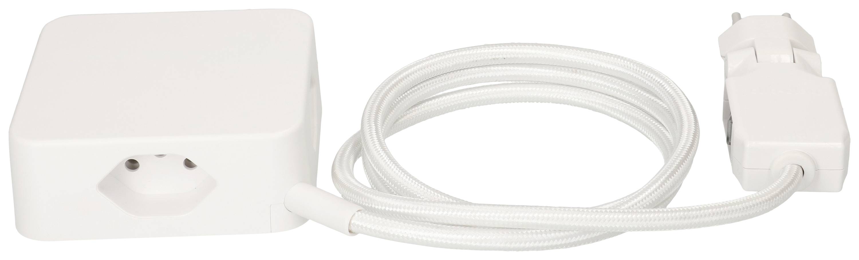 Un bloc d'alimentation blanc à boîtier arrondi, doté d'un long câble connecté se terminant par un adaptateur secteur.