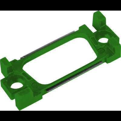 Pièce rectangulaire en plastique vert, avec une ouverture ovale au centre et deux trous de vis dans les coins, servant à la fixation.