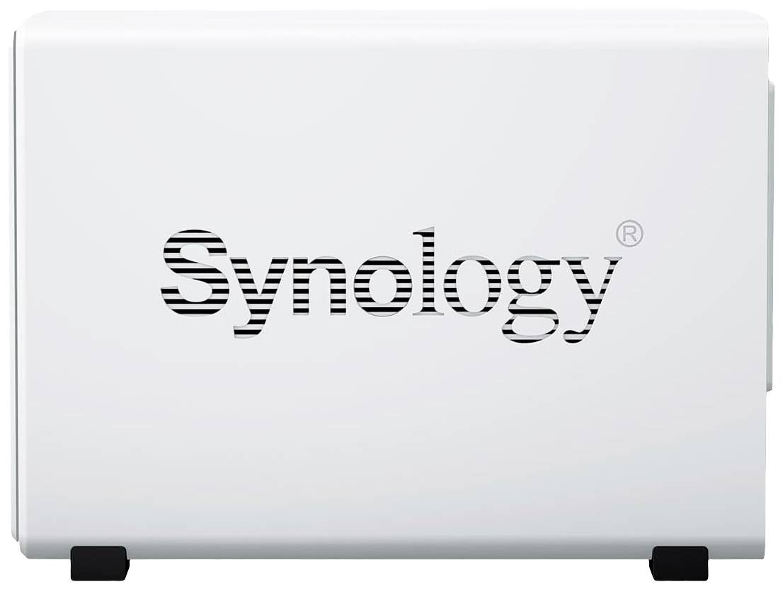 Un appareil blanc avec le logo 'Synology' sur le côté, typique d'un système de stockage ou d'un périphérique NAS.