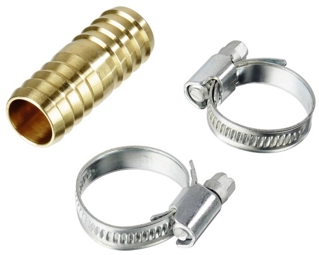 Un connecteur en laiton avec deux colliers de serrage métalliques. Le connecteur présente des bagues étagées et les colliers sont munis de vis de serrage.