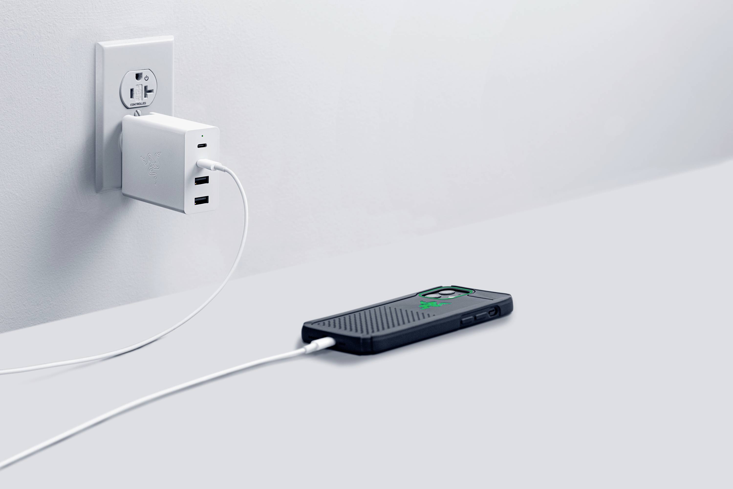 RAZER USB-C 130W GaN Charger Mercury Chargeur USB 130 W PPS blanc GaN-10