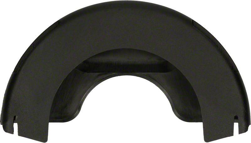 Pièce en plastique noir, semi-circulaire, avec une ouverture au centre. Probablement un élément de couverture pour des applications techniques.