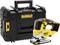 Valise noir et jaune avec logo 'DeWALT' et scie sauteuse jaune à batterie avec poignée noire, également avec logo 'DeWALT'.