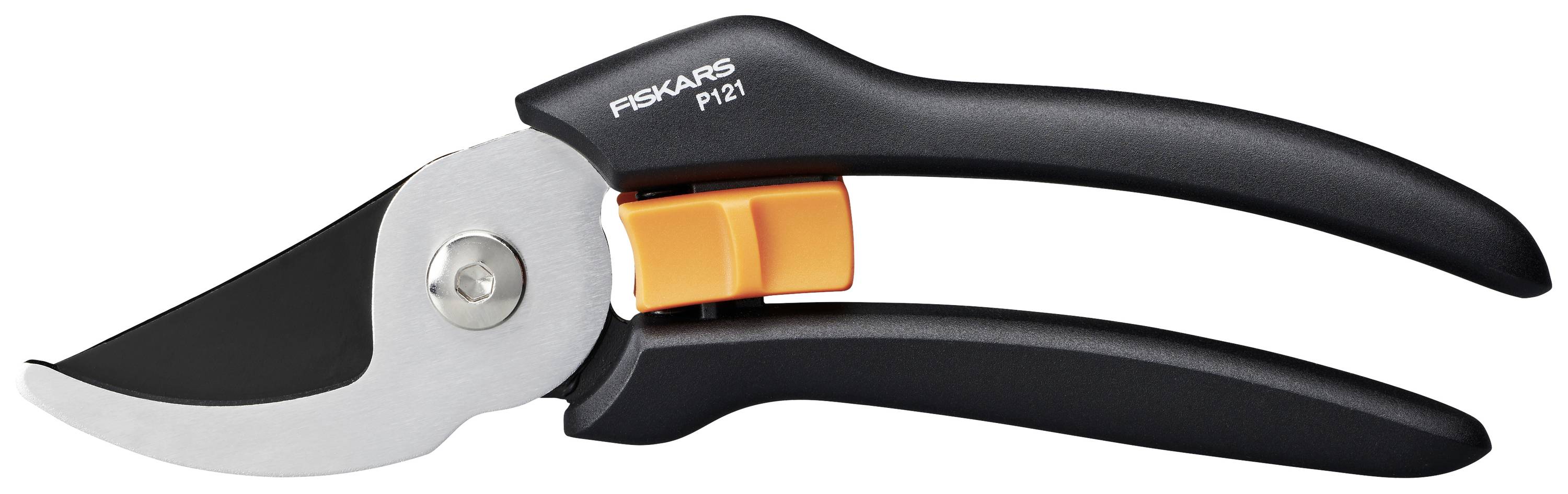 Un sécateur Fiskars noir et orange, modèle P121, avec une lame incurvée pour une coupe précise.