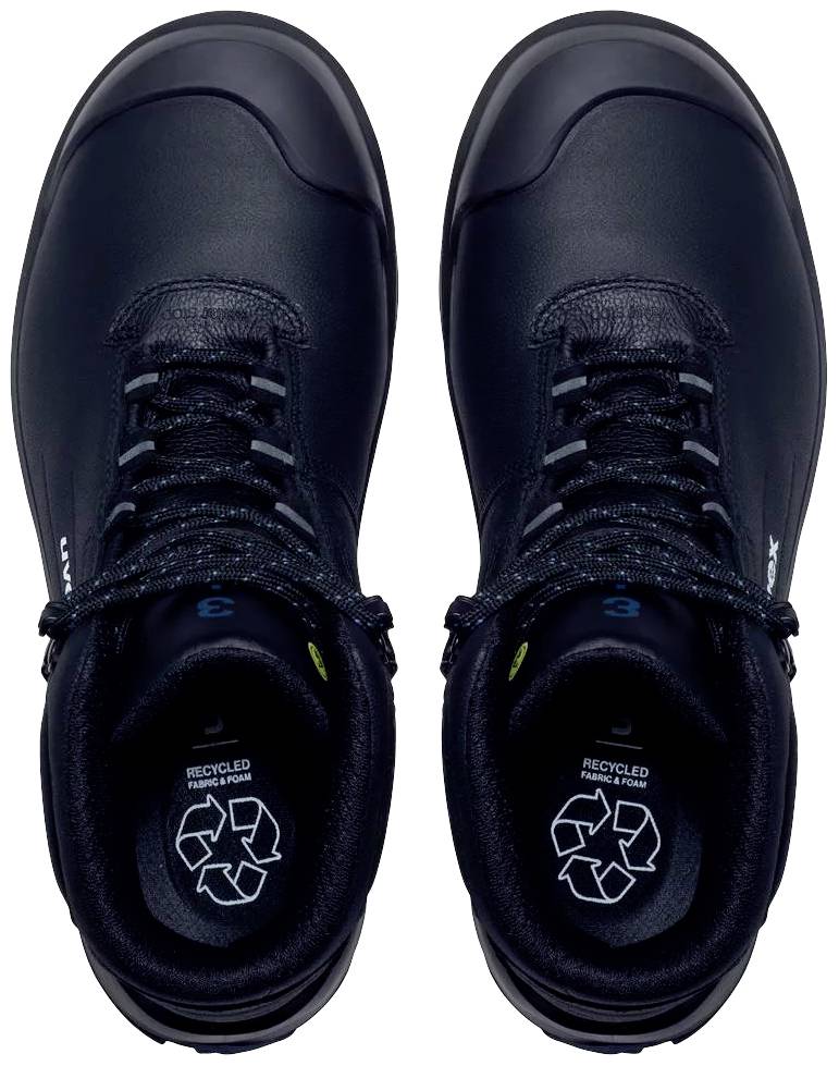 Chaussures de sécurité noires en matériau recyclé, vues de dessus. Affichent le symbole de recyclage à l'intérieur.