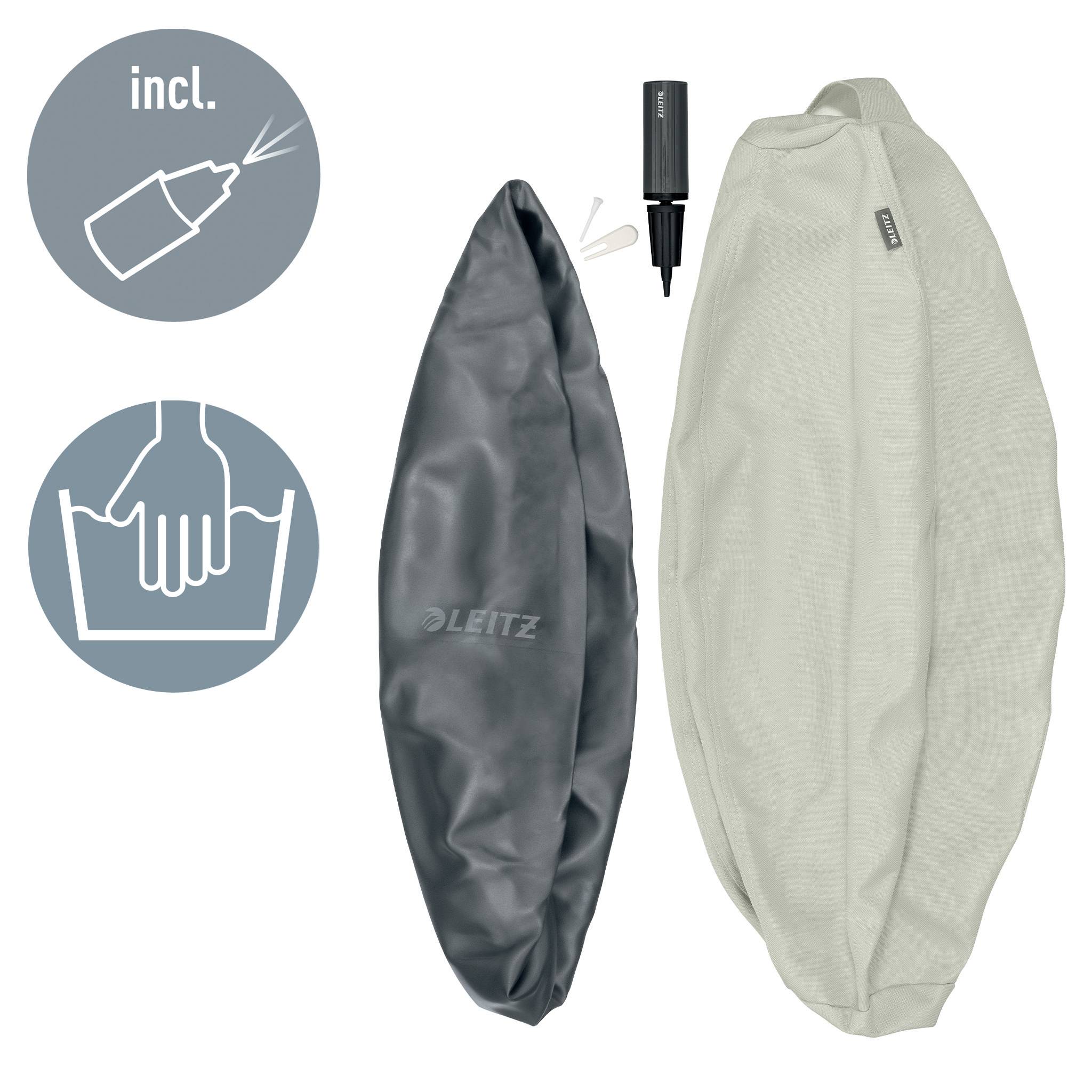 Deux appareils de reliure rembourrés, l'un en gris, l'autre en argent, avec une petite pompe et un bouchon de valve blanc. En haut à gauche, symboles : colle incluse, lavage à la main recommandé.