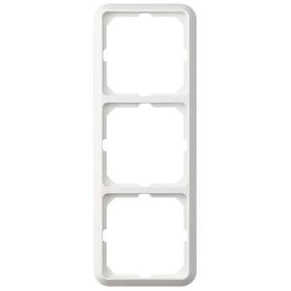 Cadre rectangulaire blanc avec trois découpes rectangulaires, probablement destinées à des interrupteurs ou des prises électriques.