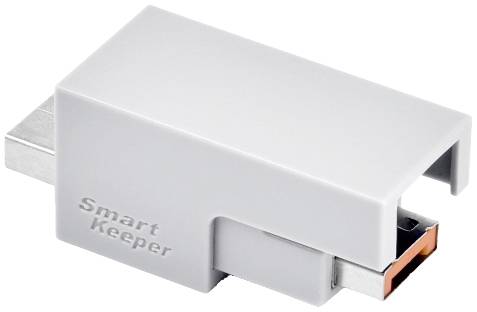Un dispositif de verrouillage USB gris portant l'inscription 'Smart Keeper', qui bloque le port USB.