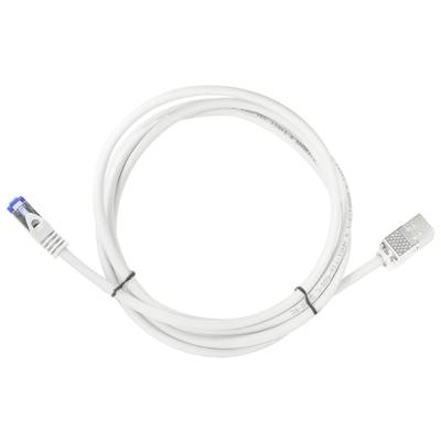 Un câble Ethernet blanc avec une fiche RJ-45 à une extrémité et une fiche SFP à l'autre extrémité, disposé en boucle.