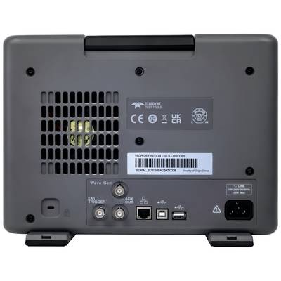 Face arrière d'un oscilloscope avec des fentes de ventilation, des connexions pour l'alimentation électrique, USB, déclenchement externe et AUX, ainsi que le numéro de série.