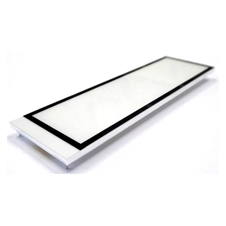 Luminaire LED rectangulaire blanc avec bordure noire, légèrement incliné.