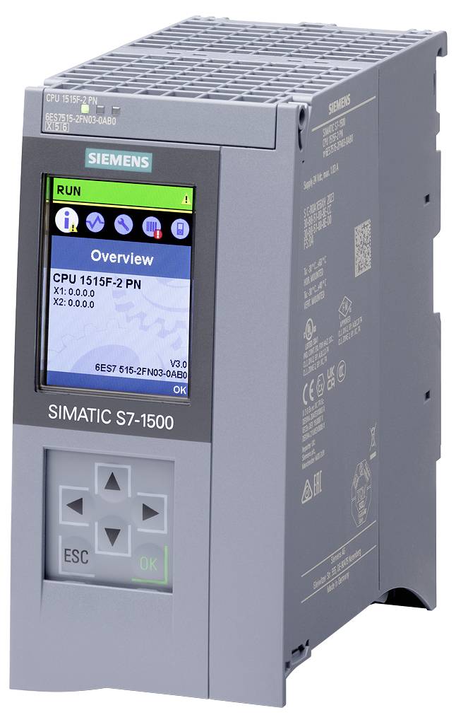 Un automate Siemens SIMATIC S7-1500 avec écran affiche un état du système. Il s'agit d'un dispositif d'automatisation industrielle.