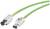 Câble Ethernet vert avec connecteurs métalliques pour applications réseau.