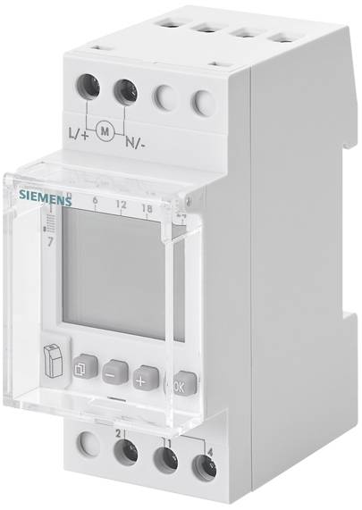 Un dispositif de commutation temporelle numérique avec affichage et boutons de commande, adapté à l'installation dans un coffret électrique, nom de marque en haut à gauche.