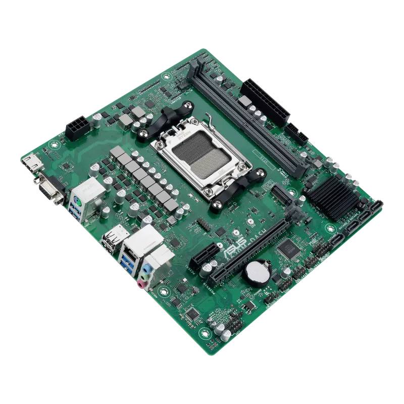Une carte mère verte avec différents connecteurs, puces électroniques et un socket de processeur central au milieu.