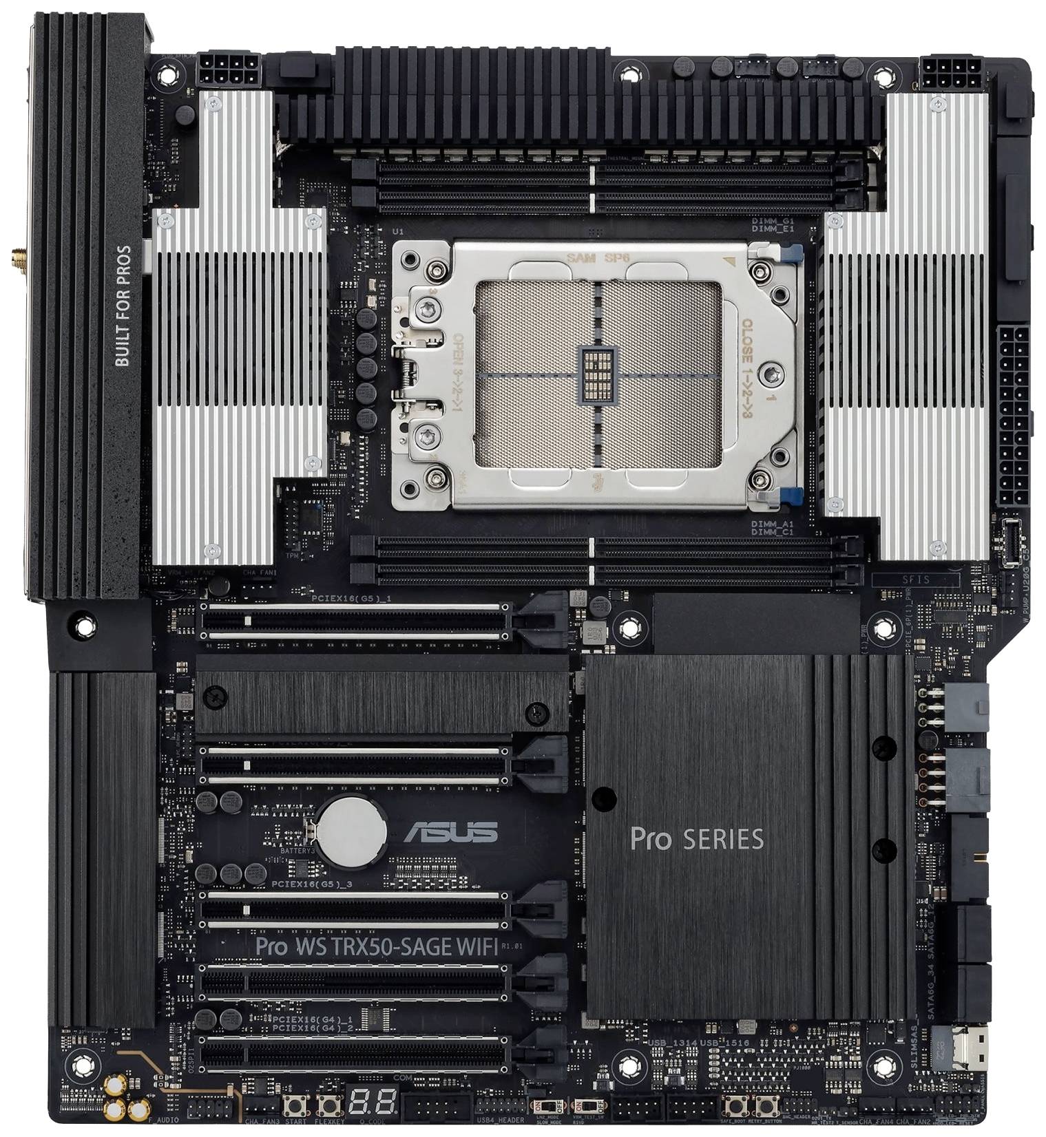 'Carte mère ASUS noire avec dissipateurs thermiques et socket CPU. Modèle : Pro WS TRX50-SAGE WIFI. Inscription : Pro Series.'