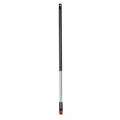 Un manche à balai avec une poignée noire et argentée. En haut, il possède un trou pour la suspension. À l'extrémité se trouve un logo orange.
