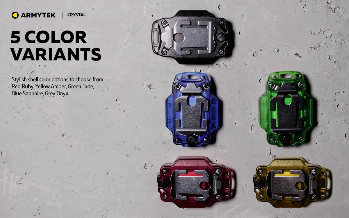 Cinq boîtiers de lampes de poche colorés d'Armytek en rouge, jaune, bleu, vert et noir sur un fond gris. Texte : '5 Variantes de Couleurs'.