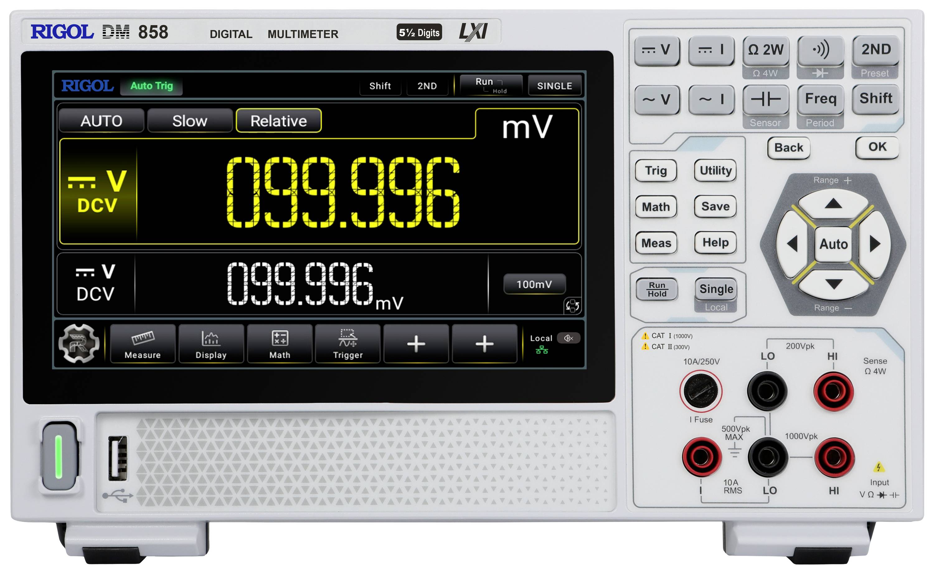 Affichage d'un multimètre indiquant la tension continue mesurée '099,996 mV'. Différentes touches de réglage et de fonctions de mesure visibles.