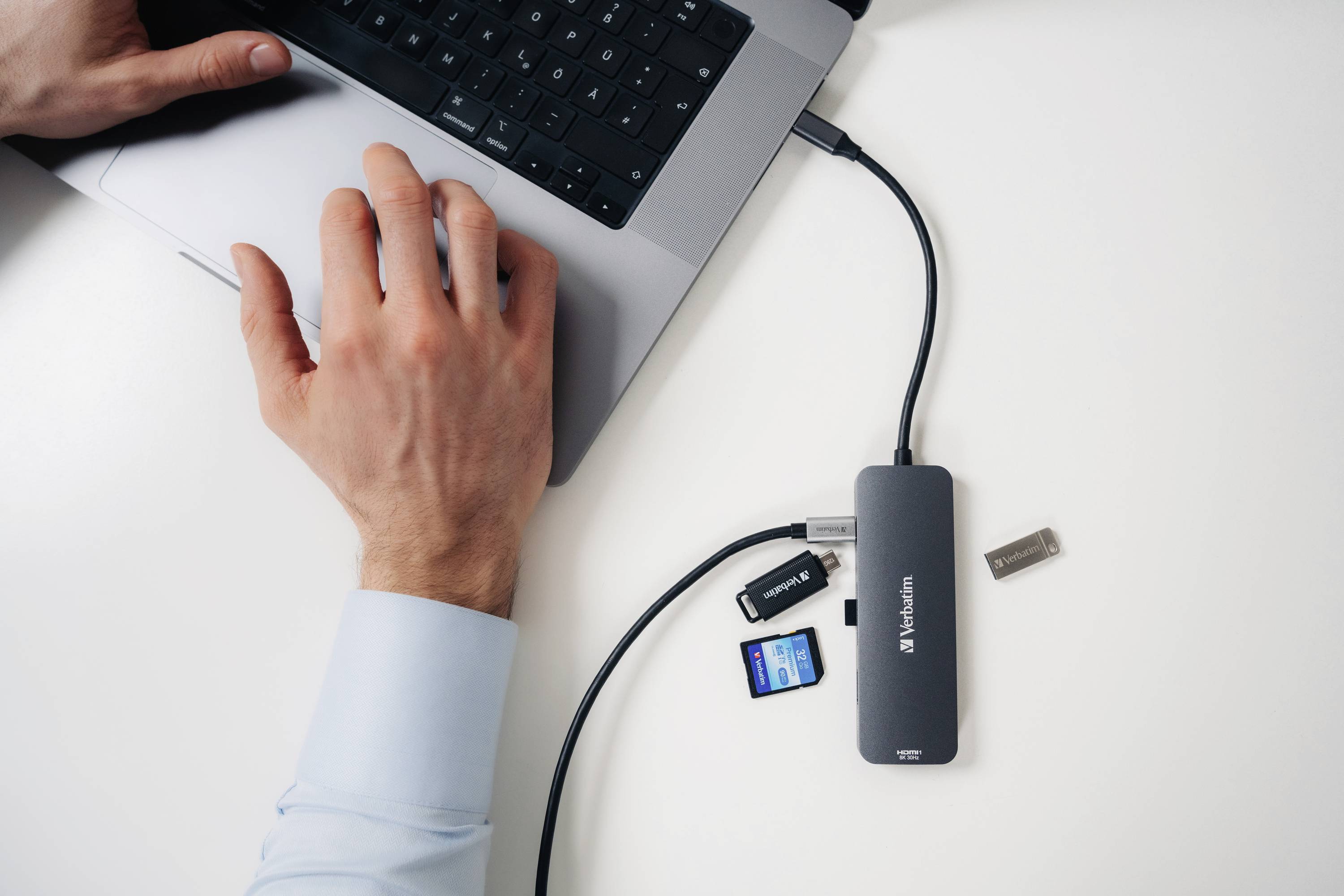 Hub Verbatim multiport CMH-08, 3 ports USB 3.2-A, 1 port USB 3.2-C, 2 ports HDMI 4K, lecteur de cartes SD et microSD,...-11