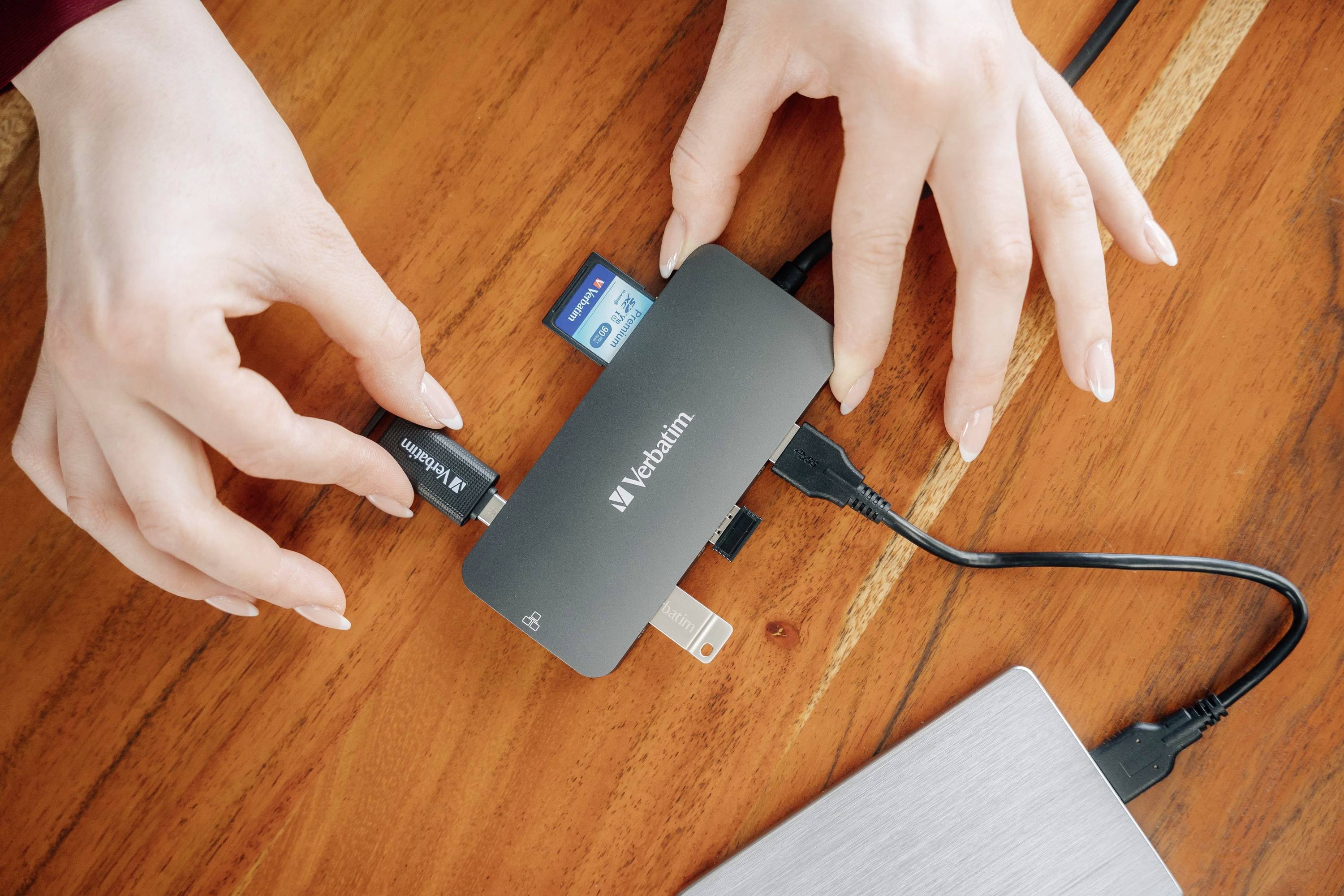 Verbatim 32152 Hub USB 9 ports HDMI™, microSD, RJ45, SD, USB 3.1 (Gen 1), USB 3.1 (Gen 1), USB 3.1 (2è gén.), USB 3.1 (2-14