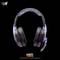 Un casque futuriste à thème Naruto sur fond noir. Au centre, le logo de 'Naruto Shippuden'.