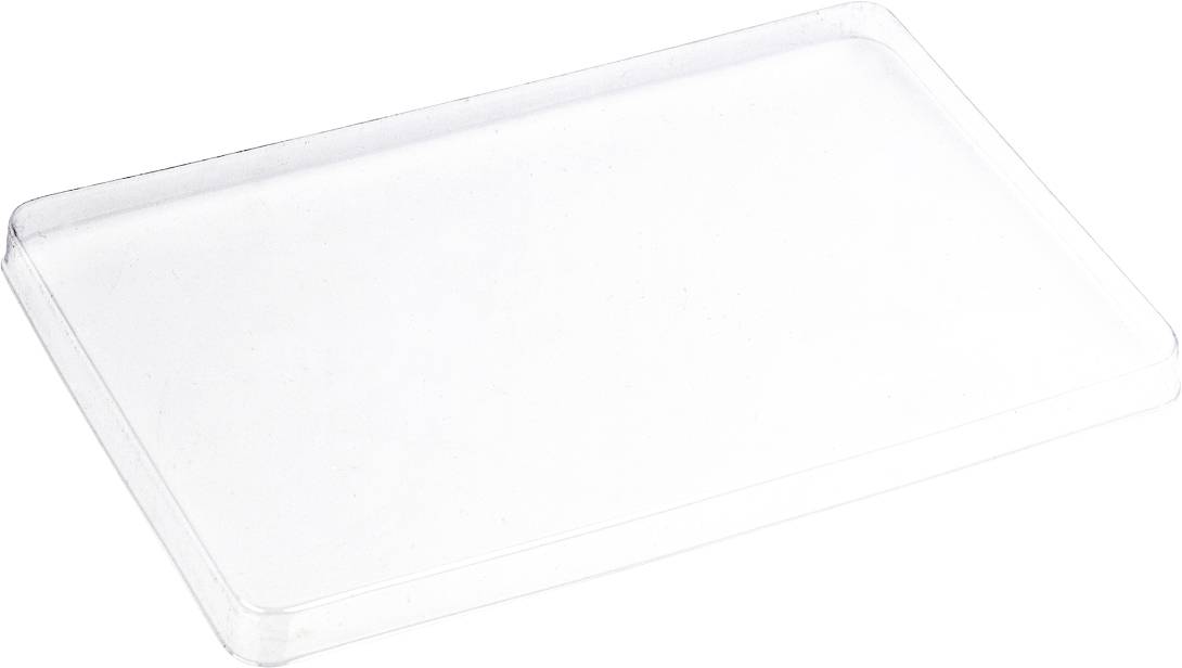Une plaque de plastique transparente sur un fond blanc.