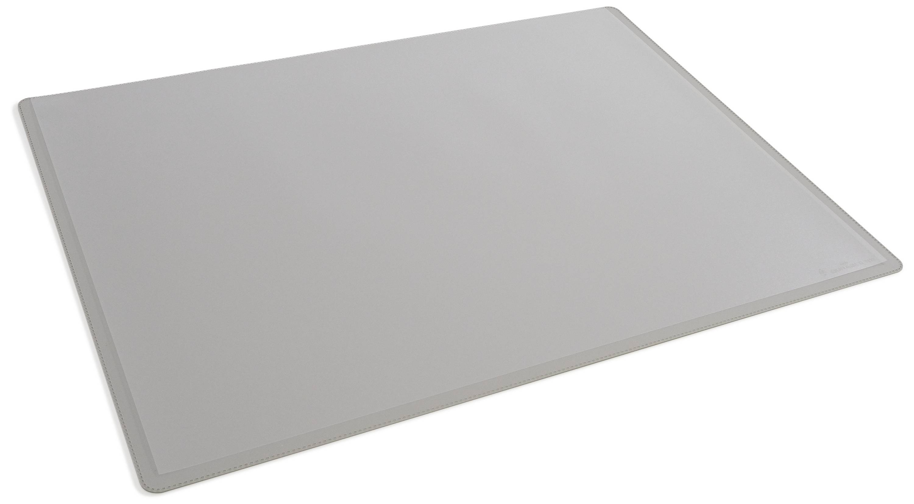 Un tapis de coupe rectangulaire gris avec des coins arrondis et une texture légèrement reconnaissable sur la surface.