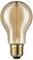 Ampoule à la lumière chaude et dorée. Elle présente une forme standard et un socle en laiton, adaptée à l'éclairage décoratif.