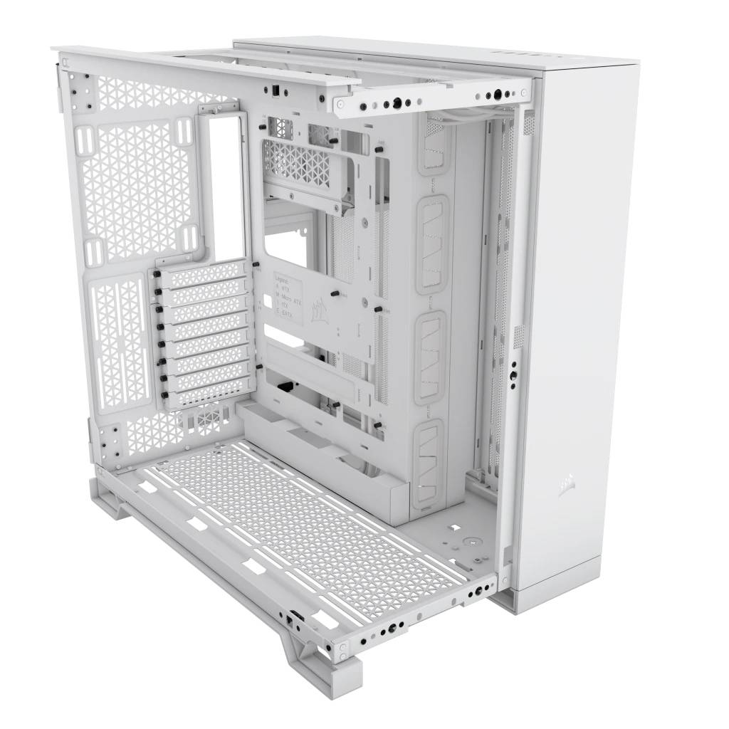 Un boîtier d'ordinateur ouvert en blanc révèle sa structure interne avec des supports pour les composants, des grilles de ventilation et une gestion des câbles soignée.