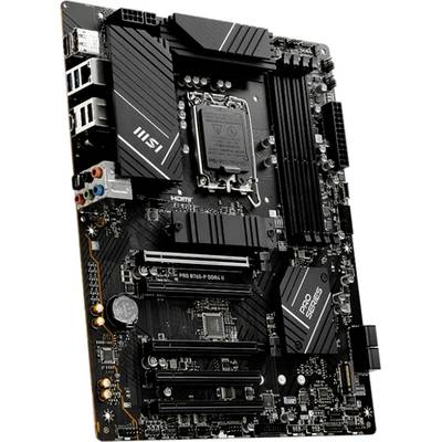 Une carte mère noire avec plusieurs emplacements, connecteurs et un socket de processeur, typique des composants informatiques.