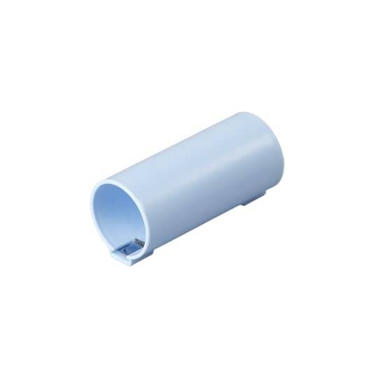 Pièce cylindrique en plastique bleu clair, ouverte à une extrémité. Probablement une pièce de rechange ou un boîtier de protection.