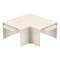 Connecteur d'angle beige en plastique pour relier des goulottes de câbles dans les bâtiments. Adapté pour un cheminement de câbles propre et discret.