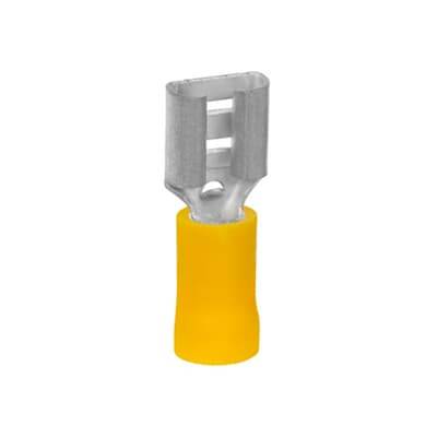 Un terminal à cosses plates isolé jaune pour connexions électriques, qui constitue un composant de connexion fiable.