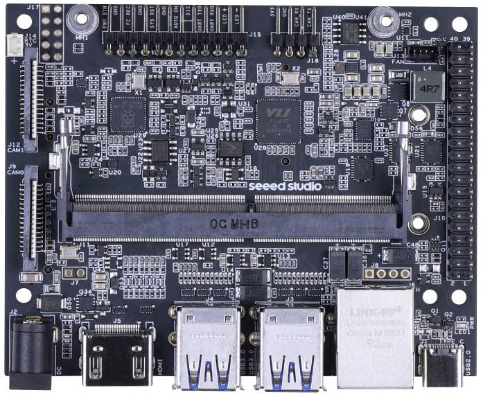 Une carte de microcontrôleur avec de nombreux ports et circuits intégrés, portant l'inscription 'Seeed Studio' sur la carte, vue de dessus.