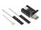 Colis ouvert contenant un kit Arduino, comprenant des antennes et des modules de communication sans fil, sur un fond blanc.