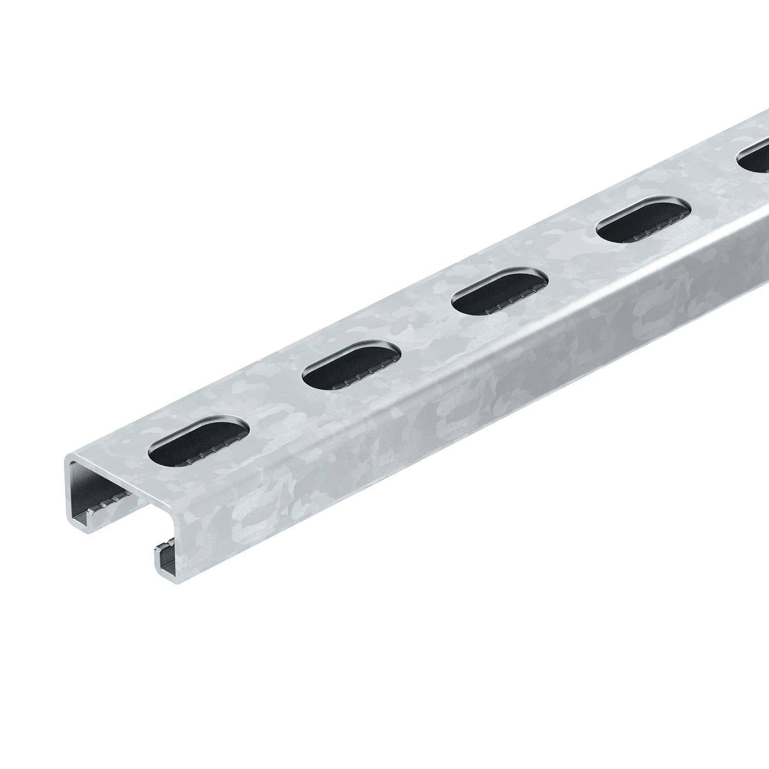 Rail métallique en profilé C avec des trous ovales régulièrement répartis le long de la surface supérieure. Adapté pour les fixations industrielles.
