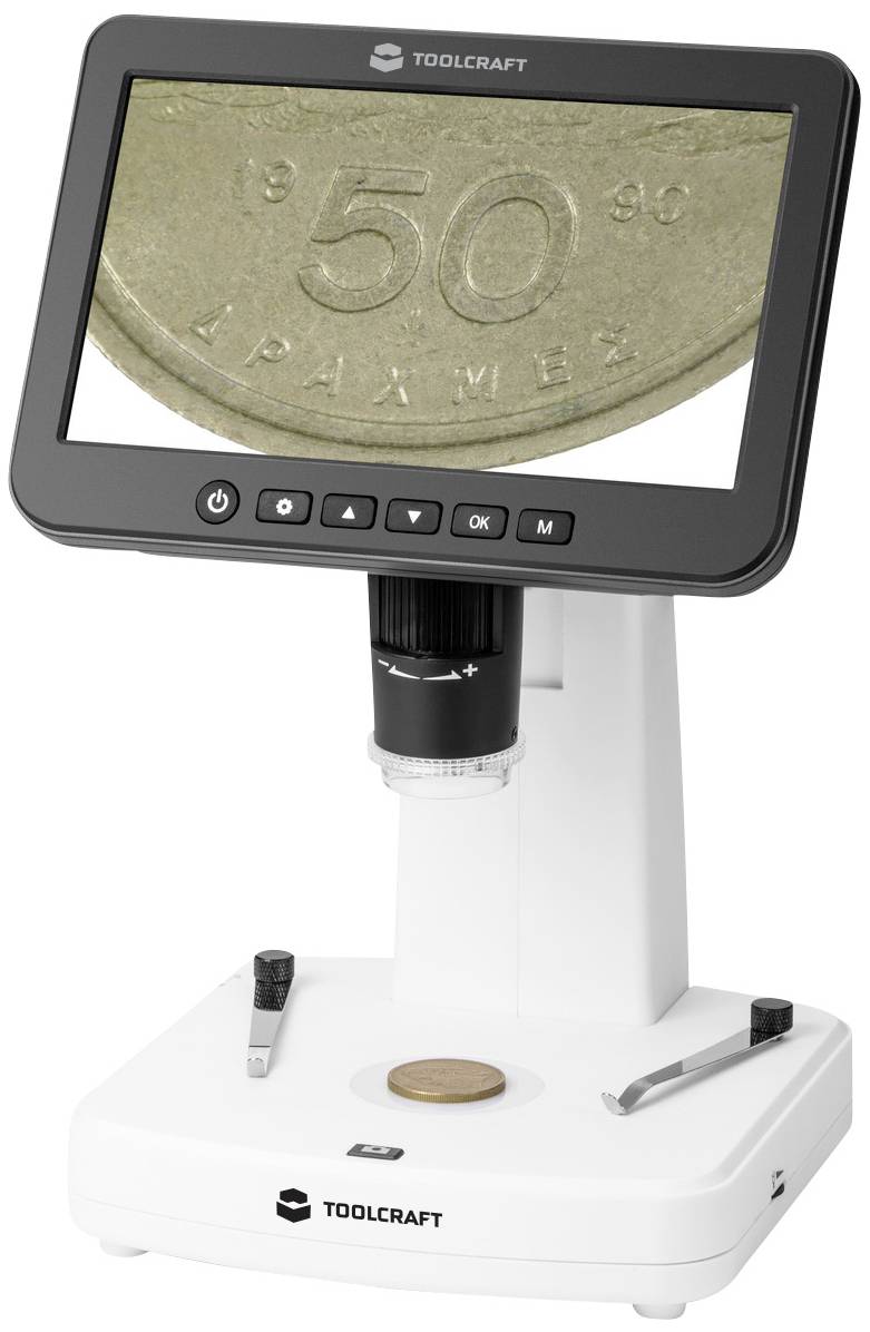 Microscope avec écran montrant une représentation agrandie d'une pièce de monnaie grecque de 50 drachmes, datant de l'année 1990.