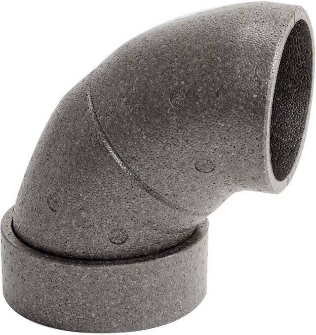 Isolant en mousse grise, coudé, permettant l'isolation thermique et réduisant les pertes d'énergie dans les canalisations.