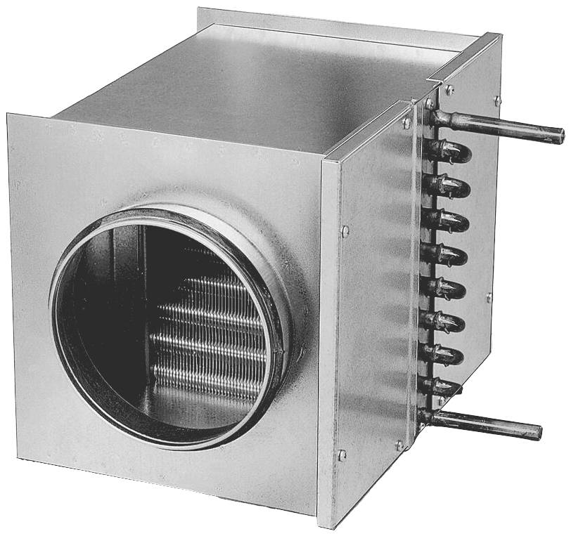 Un chauffe-air métallique avec raccordement de gaine de ventilation et plusieurs connexions de tuyaux sur le côté droit, visible de face.