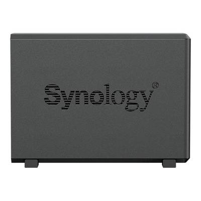Un disque dur externe noir portant le nom de marque 'Synology' imprimé sur la façade.