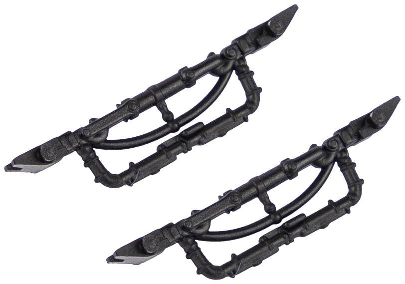 Deux structures identiques en plastique noir avec des tubes et des connexions sur un fond blanc.