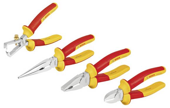 Quatre outils manuels avec des manches rouges et jaunes : un dénudeur de fils, une pince à bec pointu, une pince multifonction et un coupe-câbles, tous de la marque Bosch.