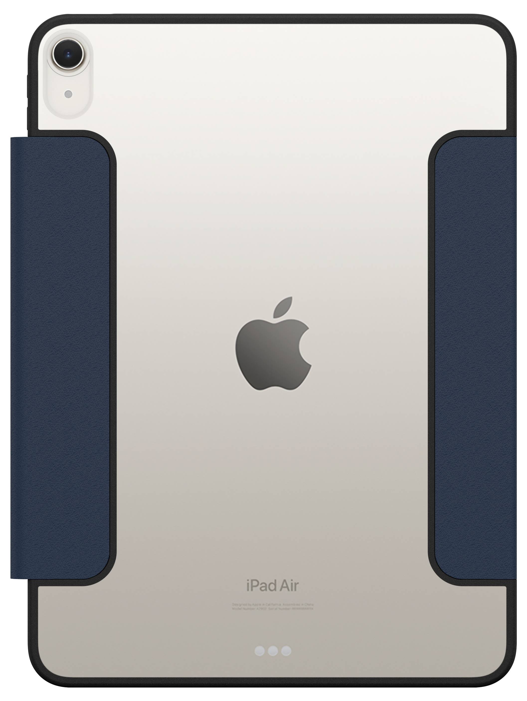 Vue arrière d'un iPad Air dans un étui bleu foncé, avec le logo Apple et l'appareil photo arrière visibles.